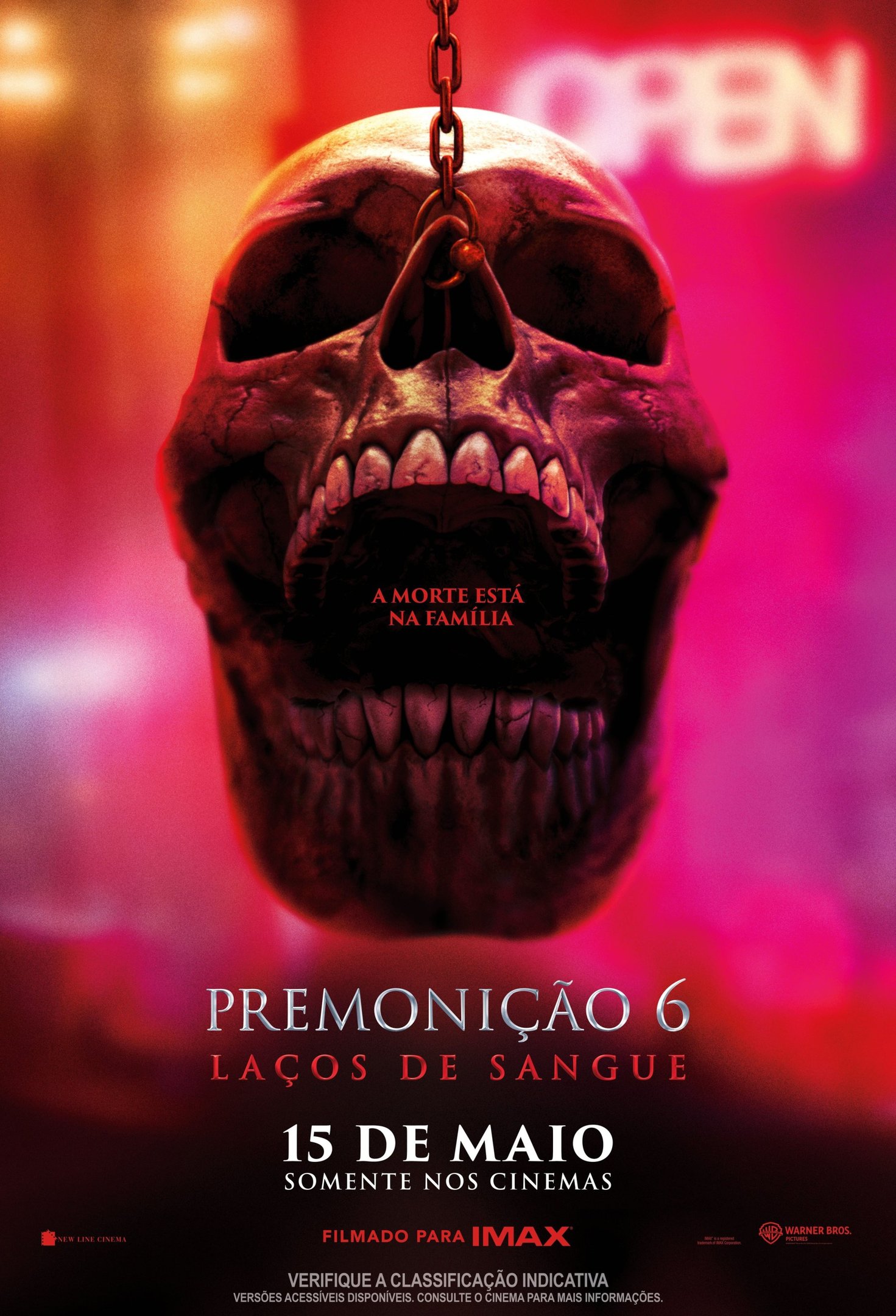 Terror fora das telas: teto de cinema desaba durante sessão de 