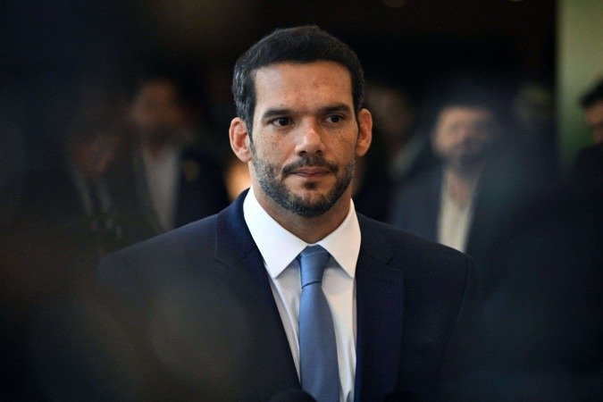 Recém-eleito presidente da CBF, Samir Xaud é suplente da deputada federal Maria Helena Teixeira Lima (MDB-RR), principal alvo da Operação Caixa Preta por suspeita de crime eleitoral - (crédito: AFP) Recém-eleito presidente da CBF, Samir Xaud é suplente da deputada federal Maria Helena Teixeira Lima (MDB-RR), principal alvo da Operação Caixa Preta por suspeita de crime eleitoral - (crédito: AFP)