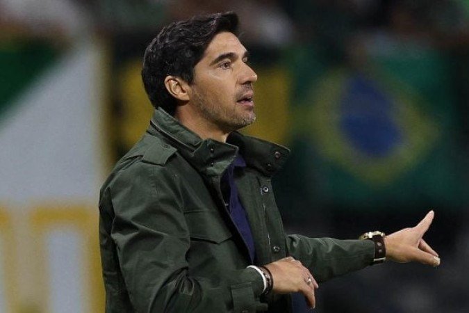 ABEL FERREIRA - Não conseguiu potencializar o jogo. Acabou tendo que conter o jogo na primeira etapa e no segundo não conseguiu furar a marcação alviverde, com as alterações não conseguindo fazer efeitos. Nota: 5 - Foto: Cesar Greco/Palmeiras