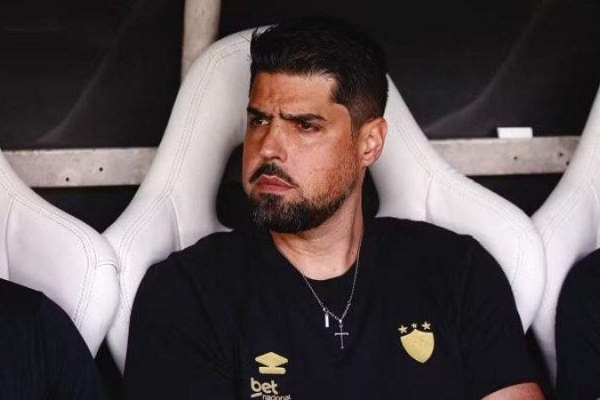 António Oliveira mostra otimismo com daqui para frente do Sport - (crédito: Foto: Paulo Paiva / Sport Recife) António Oliveira mostra otimismo com daqui para frente do Sport - (crédito: Foto: Paulo Paiva / Sport Recife)
