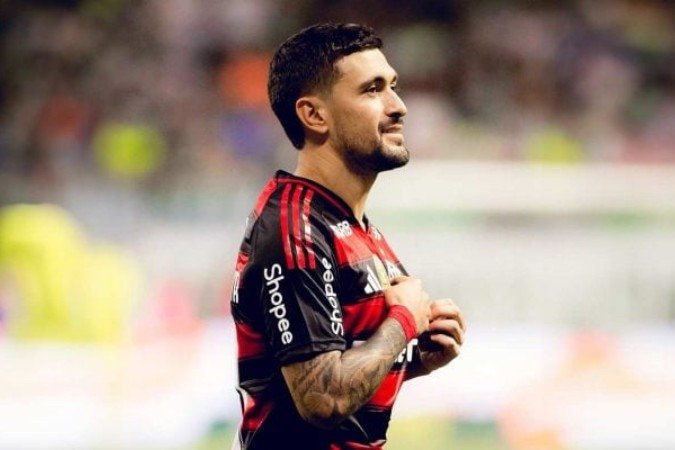 Arrascaeta marcou o primeiro gol da vitória rubro-negra  -  (crédito: Foto: Adriano Fontes/Flamengo)