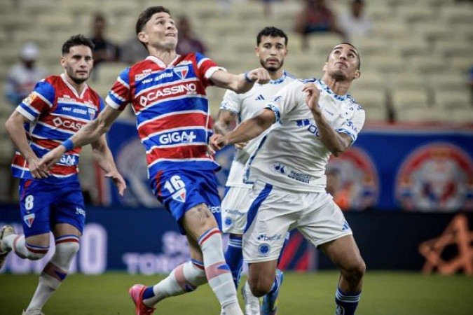 FORTALEZA - Fez um primeiro tempo muito ruim, praticamente não viu a cor da bola. Tentou apenas se defender e ainda sim levou dois gols. Na segunda etapa, com a entrada de Pochettino no intervalo, a equipe melhorou e teve uma melhora ofensiva, chegando no ataque e tentando correr atrás do prejuízo, mas não foi tempo suficiente. - Nota: 6,5  - Foto: Samuel Andrade/ Cruzeiro