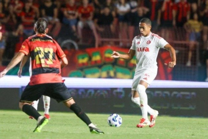 LUIS OTÁVIO - Entrou no lugar de Thiago Maia aos 15 minutos da segunda etapa. NOTA 5,0 - Foto: Ricardo Duarte/Internacional