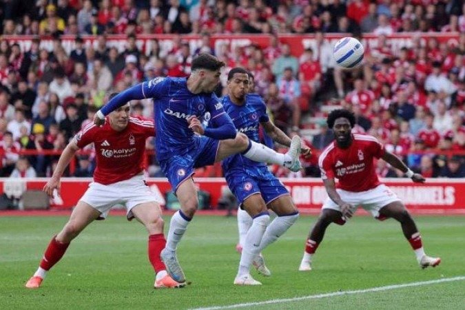 Pedro Neto tenta o arremate para o Chelsea durante o duelo fora de casa com o Nottingham - (crédito: Foto: Eddie Keogh/Getty Images) Pedro Neto tenta o arremate para o Chelsea durante o duelo fora de casa com o Nottingham - (crédito: Foto: Eddie Keogh/Getty Images)
