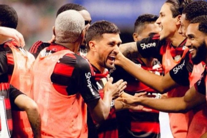 Jogadores do Flamengo comemoram na casa palmeirense - (crédito: Foto: Adriano Fontes / Flamengo) Jogadores do Flamengo comemoram na casa palmeirense - (crédito: Foto: Adriano Fontes / Flamengo)