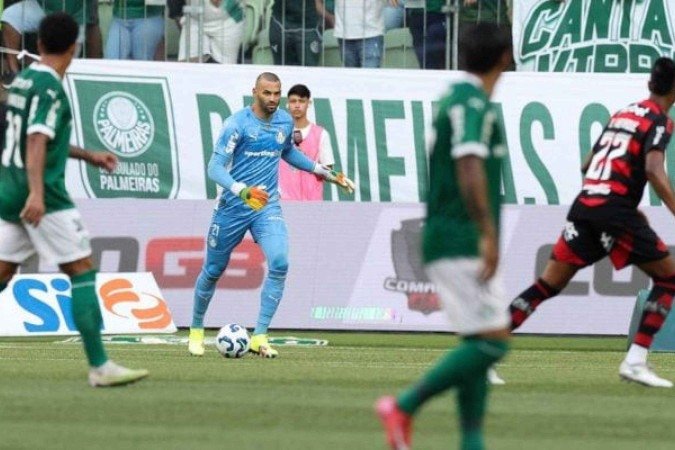 Weverton criticou a forma que o VAR atua no Brasil - (crédito: Foto: Cesar Greco/Palmeiras) Weverton criticou a forma que o VAR atua no Brasil - (crédito: Foto: Cesar Greco/Palmeiras)