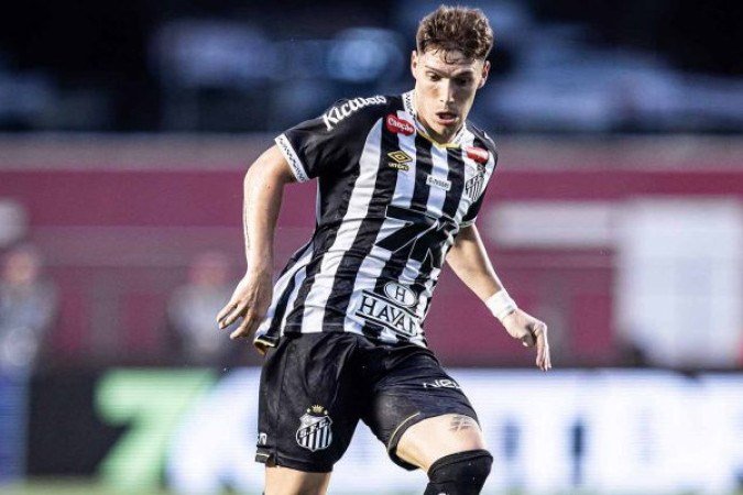 ROLLHEISER - Criou boas jogadas. No seu lance mais perigoso na partida, acertou a bola na trave. NOTA: 6,5 - Foto: Raul Baretta/ Santos