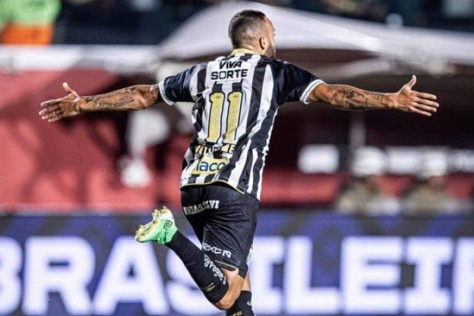 Guilherme desencantou e encerrou o jejum de gols com a camisa do Peixe - (crédito: - Foto: Divulgação/Santos) Guilherme desencantou e encerrou o jejum de gols com a camisa do Peixe - (crédito: - Foto: Divulgação/Santos)