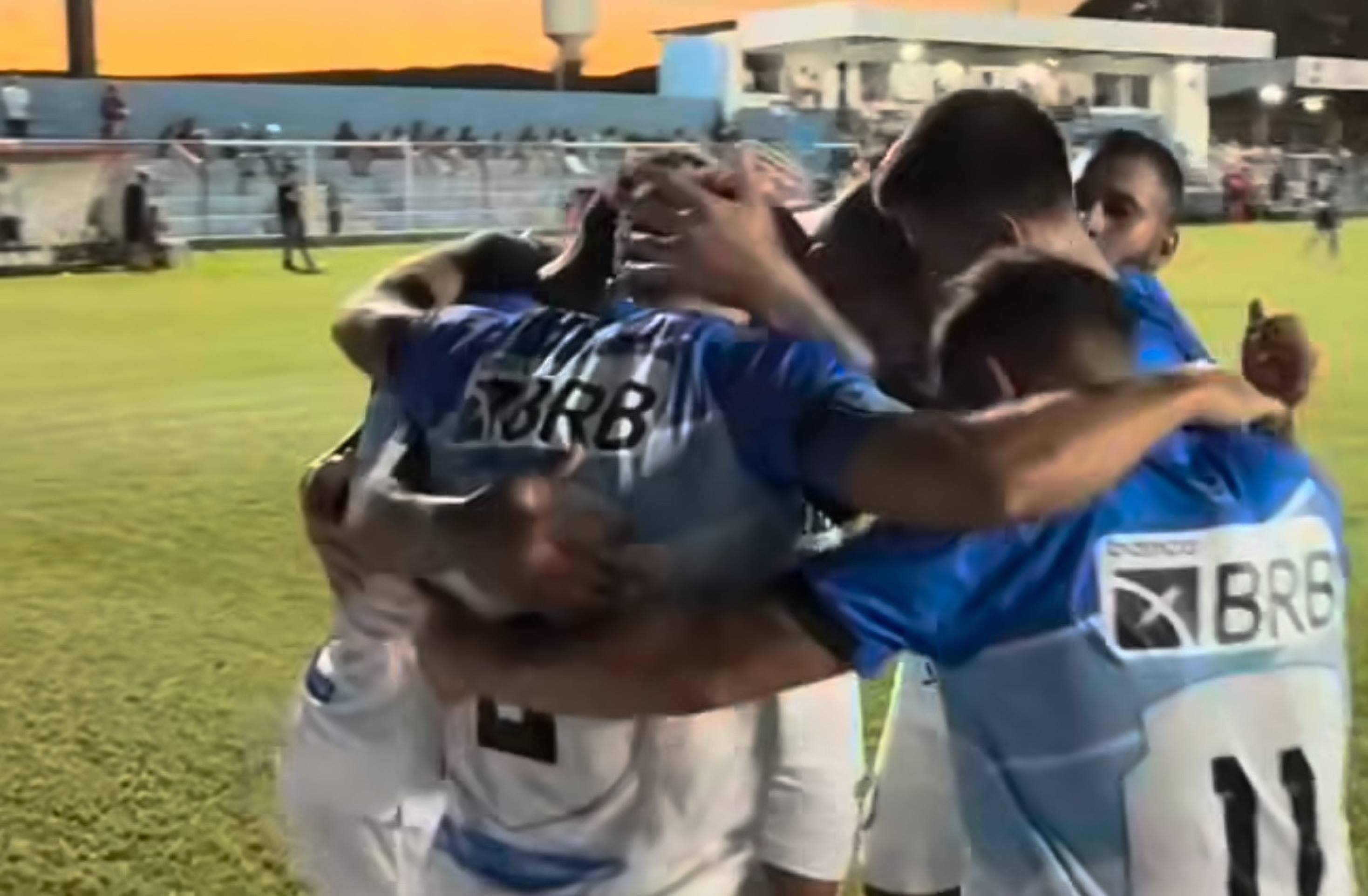 Capital vence Goianésia e entra na zona de classificação na Série D Capital vence Goianésia e entra na zona de classificação na Série D