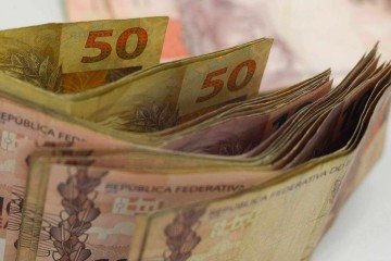 A Dívida Pública Mobiliária Federal Interna (DPMFi), que corresponde à parte da dívida total que é paga em moeda doméstica, ou seja, o real, avançou 1,55% no mesmo período e atingiu R$ 7,31 trilhões, ou 96% de toda a DPF -  (crédito: Marcello Casal/Jr/Agência Brasil)
