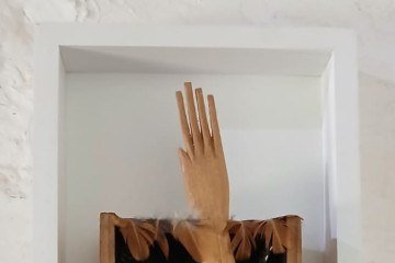 Ritualística brasiliana
Exposição de Cìntia Falkenbach. Abertura amanhã, na Galeria Matéria Plástica (Condomínio Privê Morada Sul, rua 23, casa R49, Altiplano  Leste). Visitação até 30 de junho
