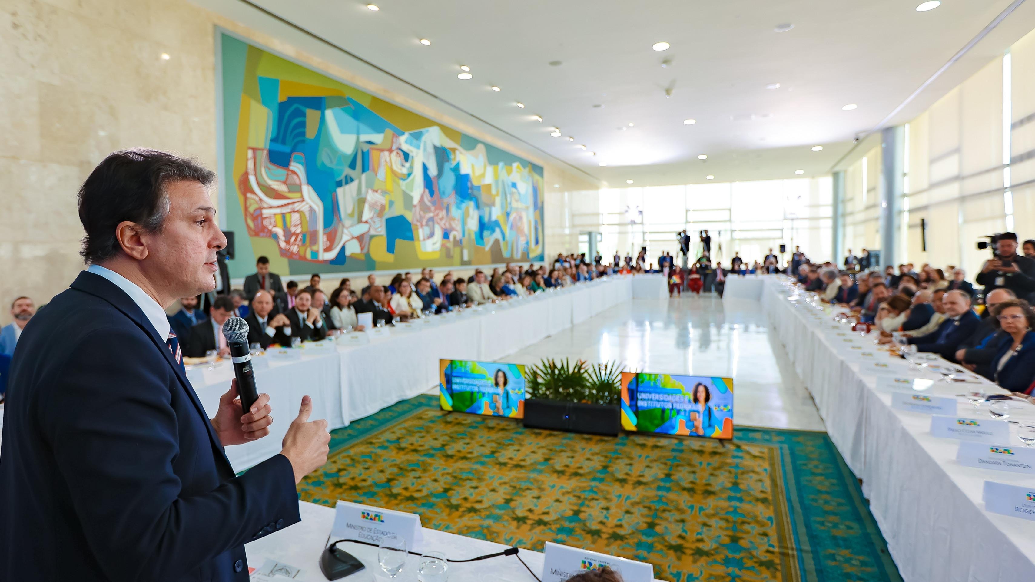 Governo recua e repõe a verba do ensino superior