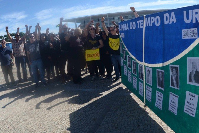  27/05/2025 - Ed Alves CB/DA Press. Brasil. Os servidores Técnico-administrativos em Educação da Universidade de Brasília estão em greve pela manutenção de uma parcela de caráter alimentar dos seus salários (26,05%), incorporada aos vencimentos dos trabalhadores há mais de 30 anos.