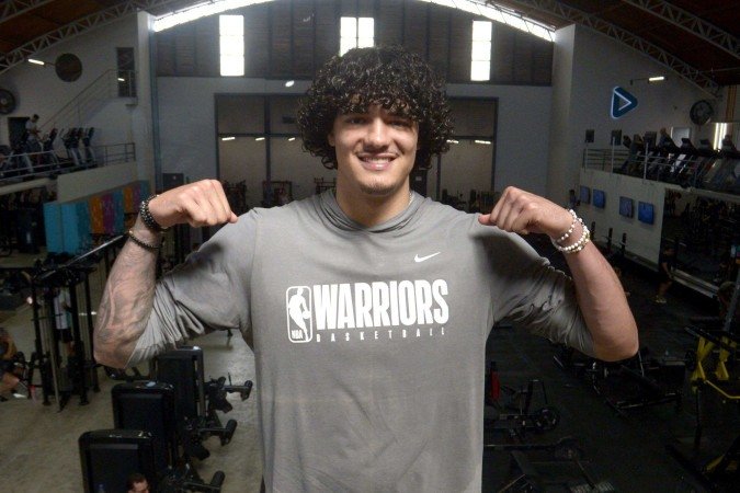 Gui Santos foi o 19º brasileiro a jogar na NBA. Draftado pelo Golden State Warriors em 2022, o brasiliense tem contrato com a franquia até 2026 - (crédito: Marcelo Ferreira/CB/D.A Press) Gui Santos foi o 19º brasileiro a jogar na NBA. Draftado pelo Golden State Warriors em 2022, o brasiliense tem contrato com a franquia até 2026 - (crédito: Marcelo Ferreira/CB/D.A Press)
