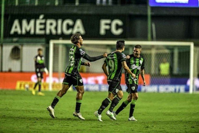 Coelho e Dragão mediram forças nesta terça, no Independência - (crédito: Foto: Mourão Panda / América) Coelho e Dragão mediram forças nesta terça, no Independência - (crédito: Foto: Mourão Panda / América)