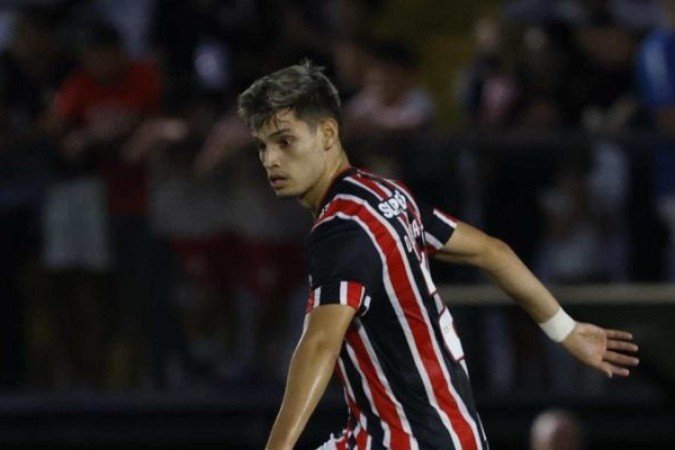 Bobadilla é acusado de xenofobia por atleta do Talleres - (crédito: Foto: Rubens Chiri/Saopaulofc.net) Bobadilla é acusado de xenofobia por atleta do Talleres - (crédito: Foto: Rubens Chiri/Saopaulofc.net)
