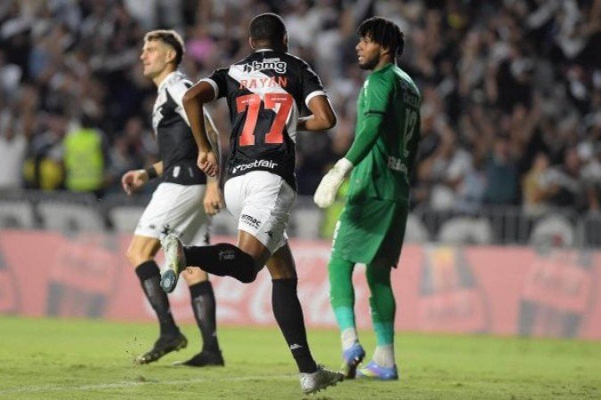 MELGAR - Foi dominado pelo Vasco. Finalizou mais vezes no primeiro tempo, mas faltou eficiÃªncia. No segundo tempo, teve mais a bola, mas errou muitas tomadas de decisÃµes e perderam oportunidades de transformar o lance em uma chance mais perigosa. Defensivamente mostrou muitas fragilidades. NOTA: 4,0 - Foto: DivulgaÃ§Ã£o/Conmebol