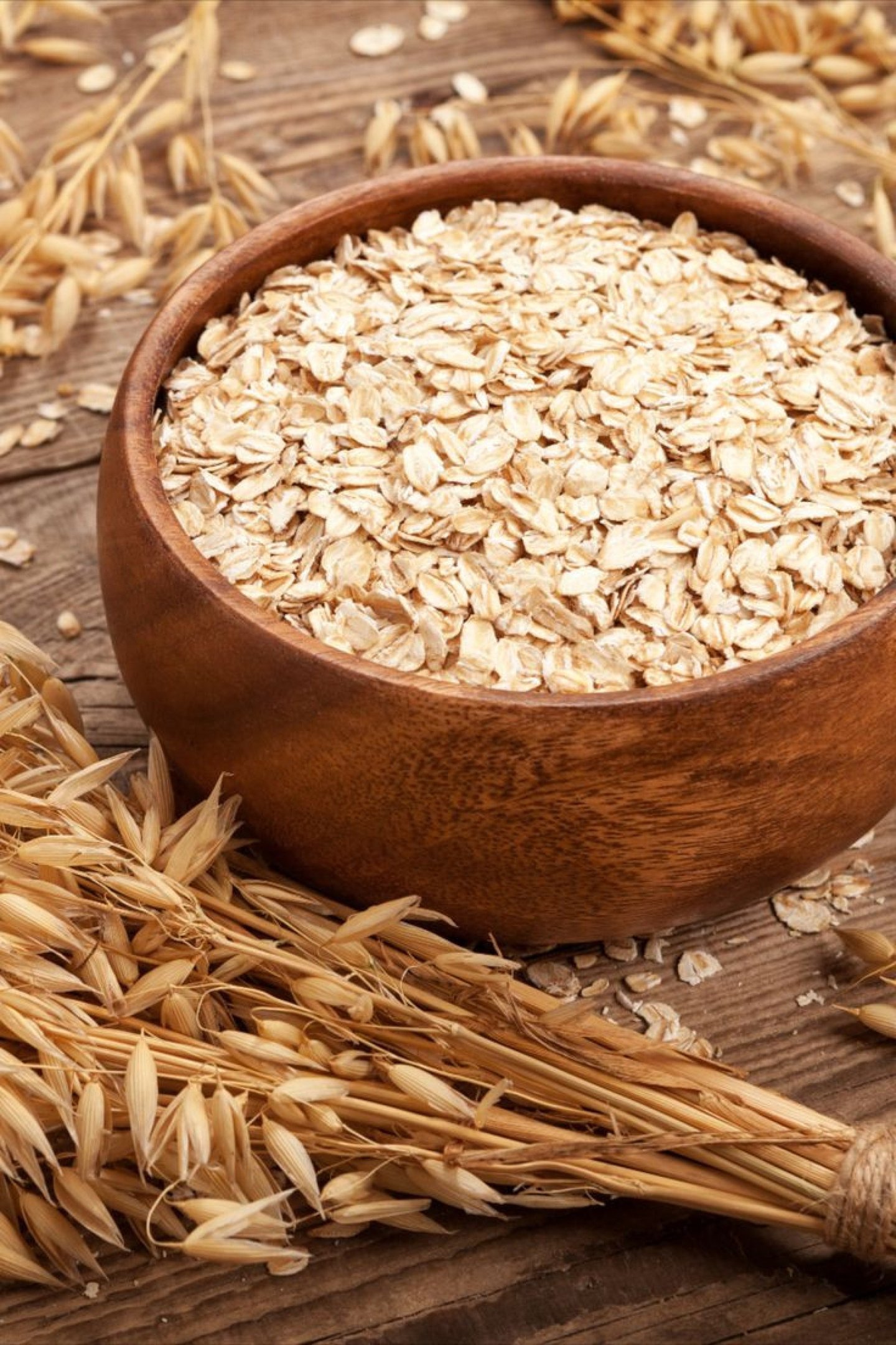 A aveia ajuda a hidratar, acalma irrita&ccedil;&otilde;es e coceiras e pode ajudar no tratamento de condi&ccedil;&otilde;es na pele.