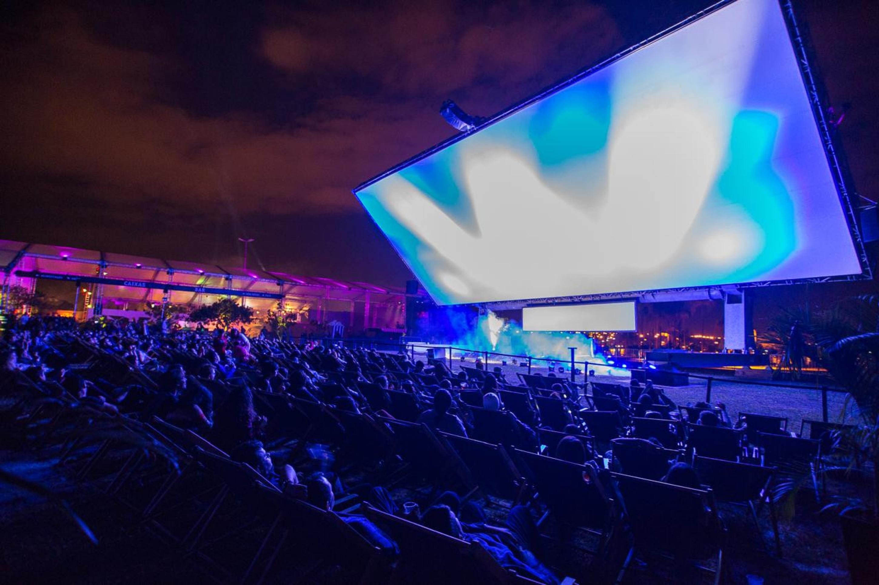 Open Air traz a maior tela de cinema a céu aberto para o DF Open Air traz a maior tela de cinema a céu aberto para o DF