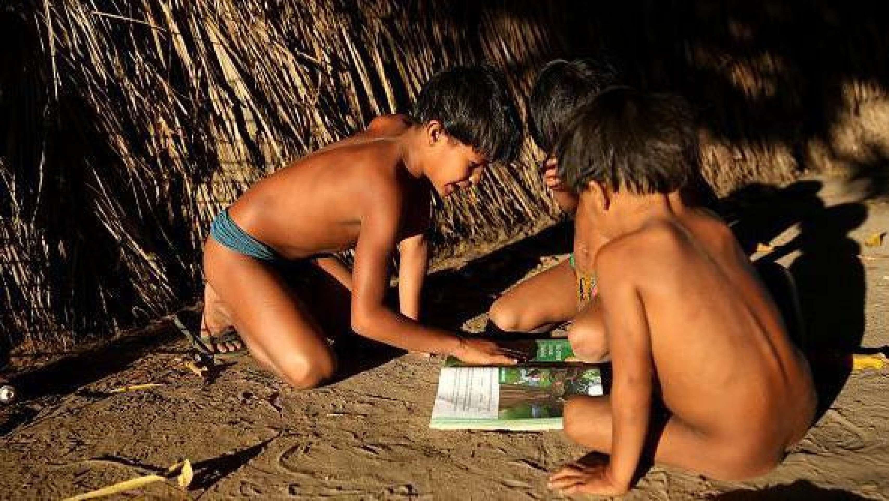 Durante o doutorado, Truduá Dorrico mapeou autores indígenas espalhados pelos biomas de todo o Brasil -  (crédito: Arquivo pessoal)