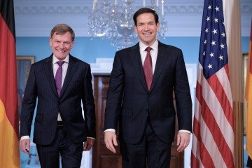 Marco Rubio (D) e o ministro das Relações Exteriores da Alemanha, Johann Wadephul, durante reunião na sede do Departamento de Estado, em Washington  -  (crédito: Chip Somodevilla/Getty Images/AFP)