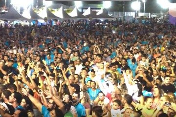       -  (crédito:    )