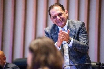 Ministro Reynaldo Soares da Fonseca recebe título de cidadão honorário de Brasília na Câmara Legislativa -  (crédito: Divulgação/: Ângelo Pignaton/ Agência CLDF)