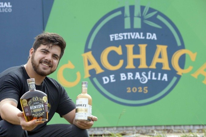  28/05/2025 Crédito: Marcelo Ferreira/CB/D.A Press. Brasil. Brasília - DF - Festival da Cachaça. João Chaves representa a Cachaça Remedim.