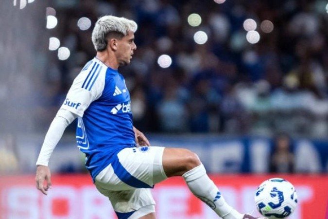 FAGNER - Foi bem defensivamente e contribuiu com três desarmes. Contudo, foi pouco eficiente no ataque e teve um desempenho mais discreto. NOTA: 5,5 - Foto: Gustavo Aleixo/Cruzeiro