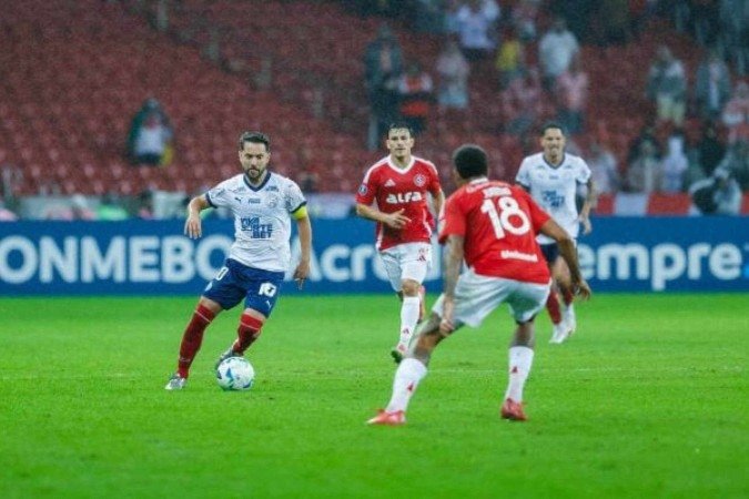 Everton Ribeiro lamentou a eliminação do Bahia no 'grupo da morte' da Libertadores - (crédito: - Foto: Rafael Rodrigues / EC Bahia) Everton Ribeiro lamentou a eliminação do Bahia no 'grupo da morte' da Libertadores - (crédito: - Foto: Rafael Rodrigues / EC Bahia)