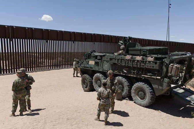Trump criou duas Áreas de Defesa Nacional, que contam com a presença do Exército americano - (crédito: Getty Images) Trump criou duas Áreas de Defesa Nacional, que contam com a presença do Exército americano - (crédito: Getty Images)