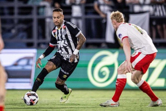 Neymar jogou somente os primeiros 45 minutos do amistoso contra o RB Leipzig - (crédito: Foto: Raul Baretta/ Santos FC.) Neymar jogou somente os primeiros 45 minutos do amistoso contra o RB Leipzig - (crédito: Foto: Raul Baretta/ Santos FC.)