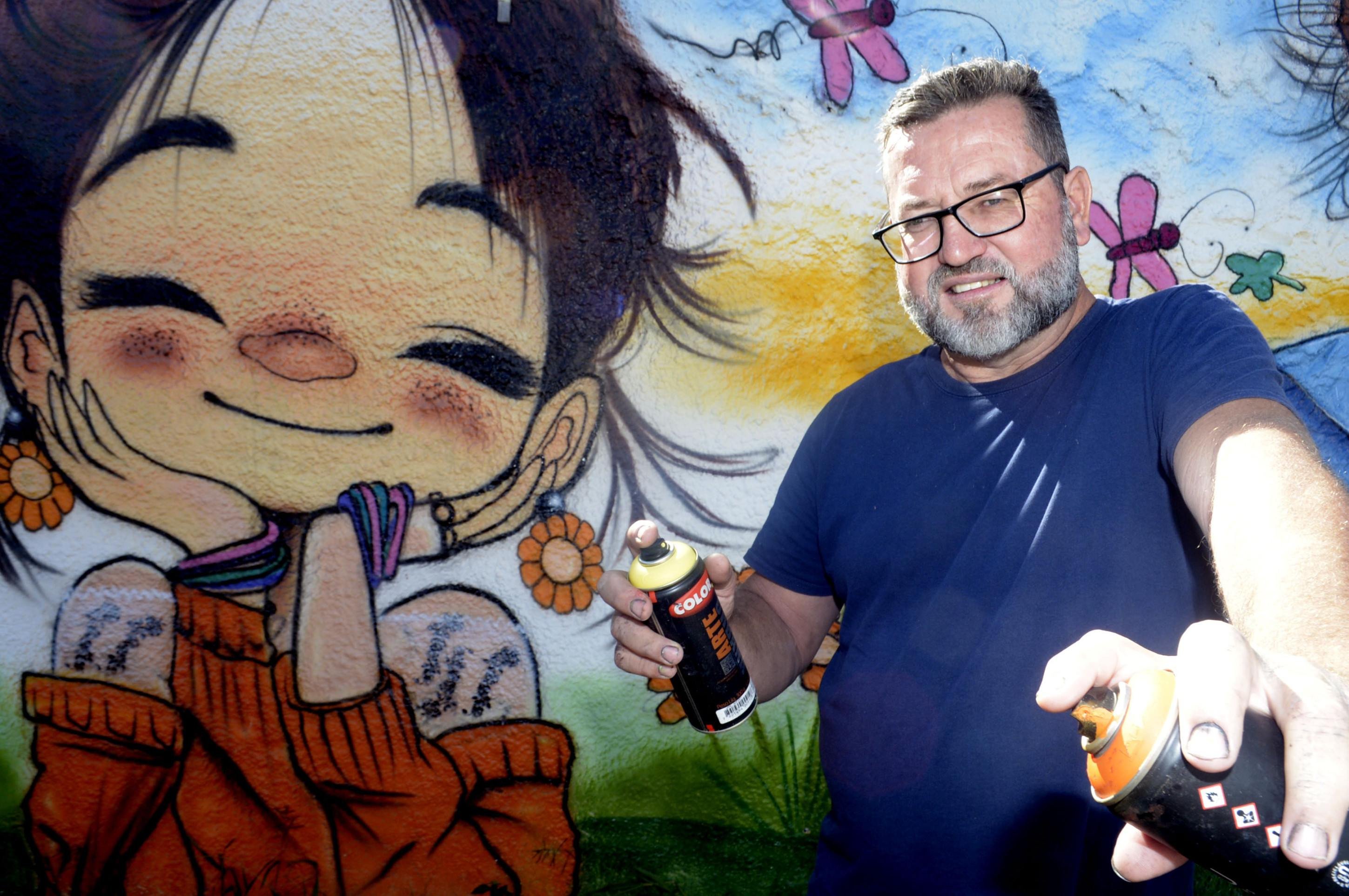  29/05/2025 Cr&eacute;dito: Marcelo Ferreira/CB/D.A Press. Brasil. Bras&iacute;lia - DF - Caderno anivers&aacute;rio de Taguatinga. Pintor e grafiteiro Francisco das Chagas conhecido como Fan.