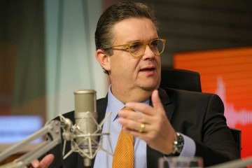 Wolney Queiroz: 'Há disposição de não deixar ninguém para trás e nós vamos fazer essa busca ativa ao final para não deixar ninguém que foi lesado sem ressarcimento' -  (crédito:  Fabio Rodrigues Pozzebom/Agência Brasil)