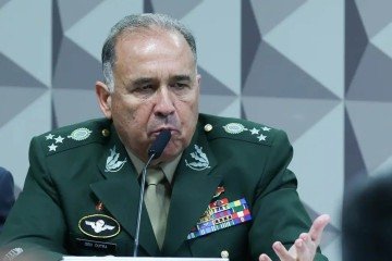 O general Gustavo Henrique Dutra teria participado de reunião com o ex-secretário de Segurança no Distrito Federal, Anderson Torres, no dia 6 de janeiro de 2023. A avaliação, com o cenário de desmobilização nos acampamentos, era de que não havia ameça, de acordo com a defesa. -  (crédito: Lula Marques - Agência Brasil)