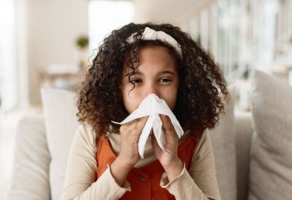 Alguns cuidados ajudam a evitar doenças respiratórias nas crianças (Imagem: PeopleImages.com - Yuri A | Shutterstock) -  (crédito: EdiCase)