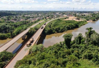 Ponte sobre o rio Candeias, na BR364, está em dinâmica de siga e pare desde o dia 1º de maio por risco de colapso na ponte  -  (crédito: Divulgação MPF/RO) -Ponte sobre o rio Candeias, na BR364, está em dinâmica de siga e pare desde o dia 1º de maio por risco de colapso na ponte  -  (crédito: Divulgação MPF/RO)