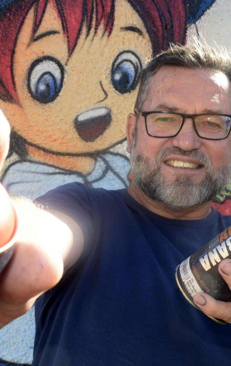 Com mais de 26 anos de trajetória no grafite, Fan transforma a cidade em sua galeria -  (crédito:  Marcelo Ferreira/CB/D.A Press)