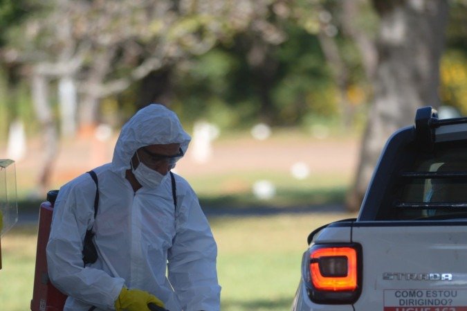 Caso de gripe aviária foi confirmado no Zoológico de Brasília. No DF, oito pessoas são monitoradas - (crédito: Ed Alves CB/DA Press) Caso de gripe aviária foi confirmado no Zoológico de Brasília. No DF, oito pessoas são monitoradas - (crédito: Ed Alves CB/DA Press)