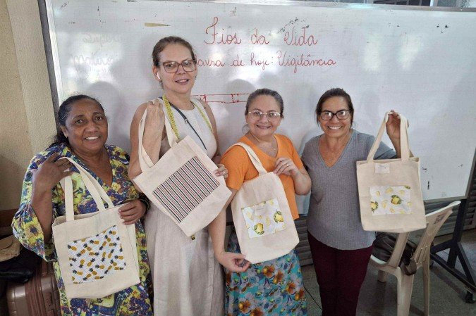 Atualmente, cerca de 150 mulheres e jovens são diretamente beneficiadas pela iniciativa -  (crédito: Divulgação - Fios da Vida)