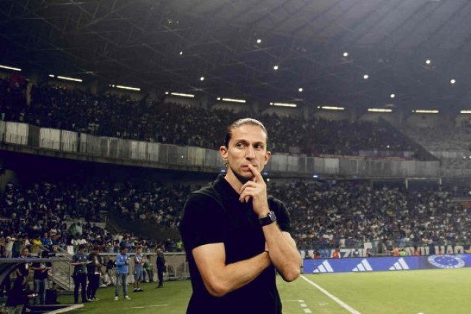 TÉCNICO: FILIPE LUÍS – Seu time não se encontrou no primeiro tempo. Na volta do intervalo, com a boa entrada de Bruno Henrique, o Flamengo melhorou, teve imposição e dominou a partida até marcar o gol. Contudo, após abrir o placar, a equipe recuou demais e suas substituições não surtiram efeito. NOTA: 4,0