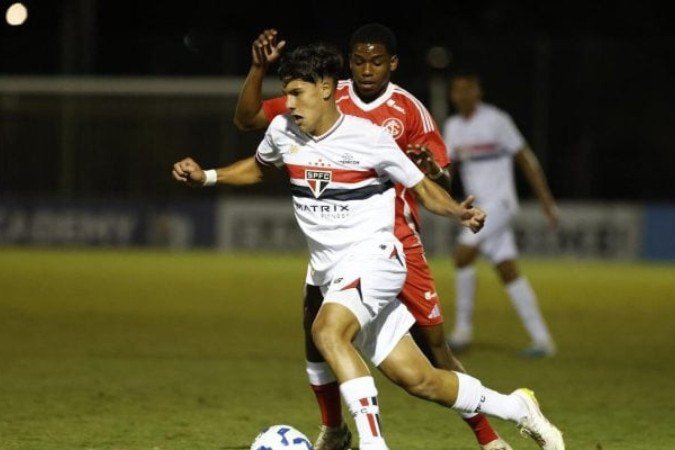 São Paulo e Internacional mediram forças nesta quinta-feira (29), em Cotia -  (crédito: Foto: Rubens Chiro / São Paulo FC)