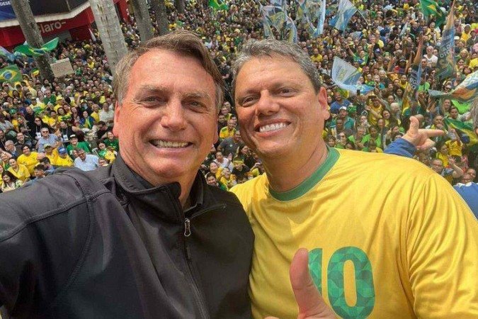 Bolsonaro é réu no STF com mais sete acusados de liderar tentativa de golpe - (crédito: Reuters) Bolsonaro é réu no STF com mais sete acusados de liderar tentativa de golpe - (crédito: Reuters)
