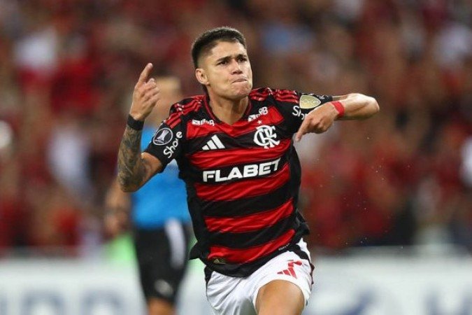 LUIZ ARAÚJO – Tentou dar velocidade ao time e apostou em jogadas individuais. Perdeu a maioria dos duelos, mas foi quem mais tentou desequilibrar. Teve uma grande chance no primeiro tempo, mas parou em boa defesa de Camargo, na melhor oportunidade da etapa inicial. Foi voluntarioso e ainda fez uma bela jogada que terminou em uma chance clara desperdiçada por Arrascaeta. NOTA: 6,0. Foto: Gilvan de Souza/Flamengo