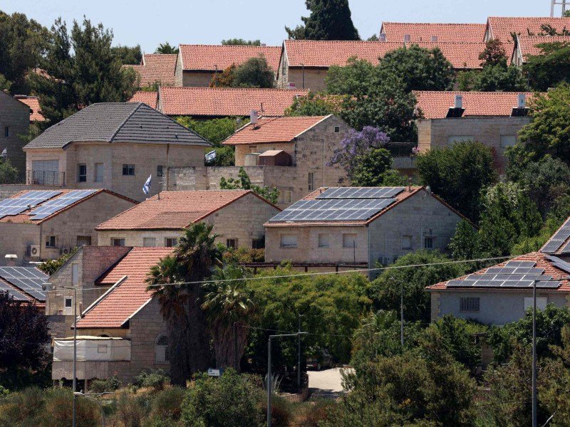 Casas do assentamento israelense de Psagot, na Cisjordânia, perto de Ramallah e de Al-Bireh -  (crédito: Zain Jaafar/AFP)