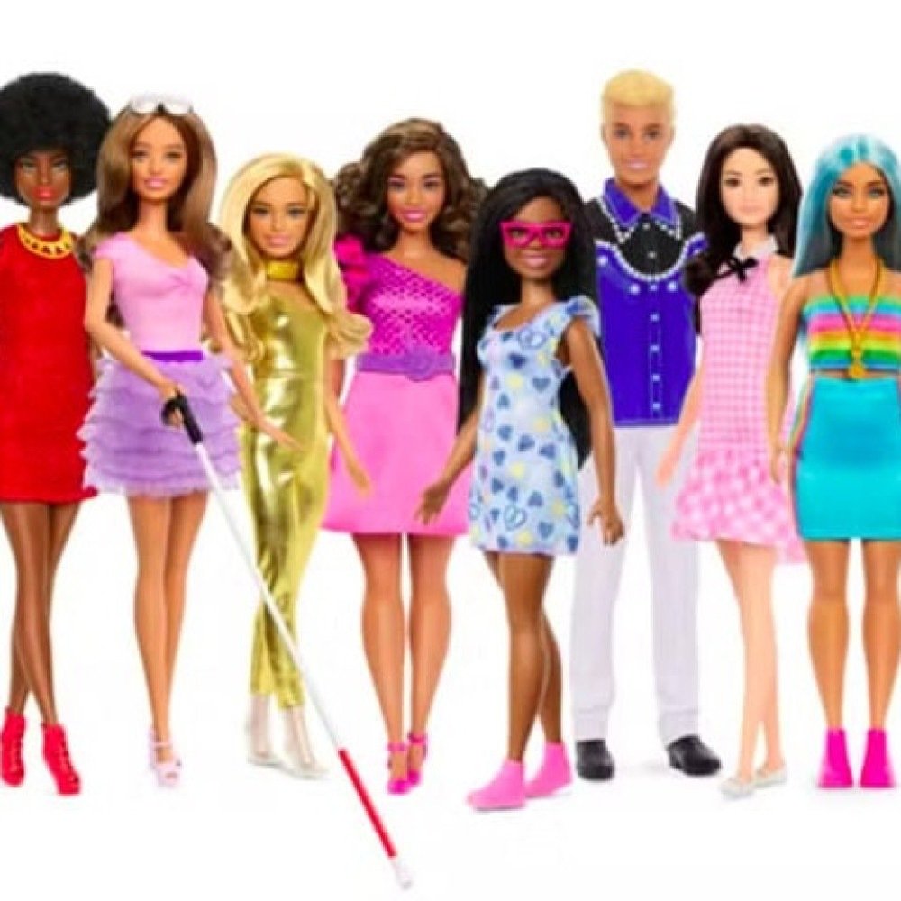 Diversidade na indústria de brinquedos: Mattel tem Barbie cega e