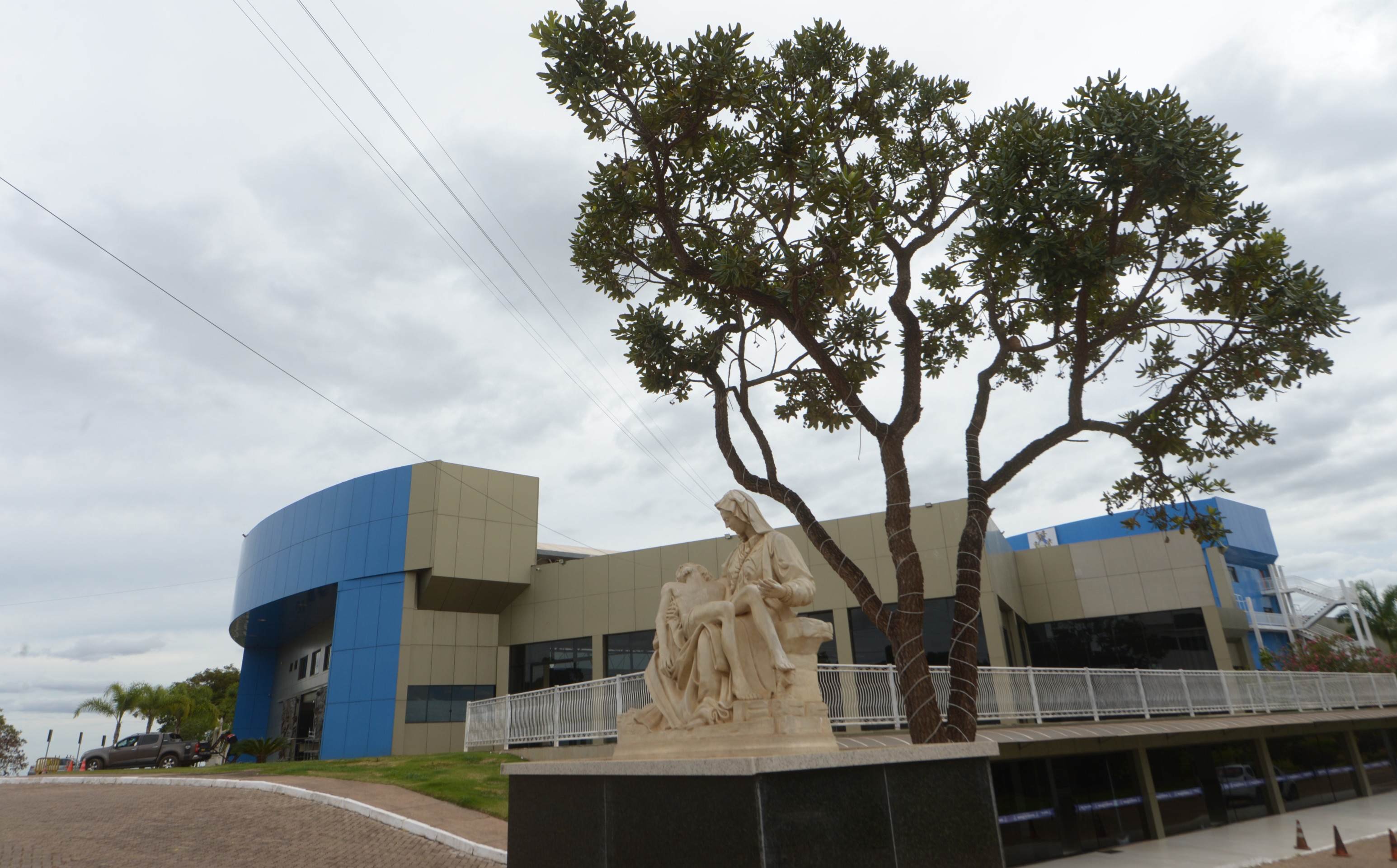 O Centro de Evangelização Renascidos em Pentecostes, em Ceilândia, foi fundado pelo padre Moacir Anastácio 28/05/2025 - Ed Alves CB/DA Press. Cidades. Entrevista com Padre Moacir Anastacio, da Comunidade Renascidos em Pentecostes.
