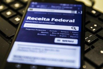 Para saber quem vai receber o primeiro lote de restituição, basta ar o portal da Receita Federal na internet -  (crédito: Divulgação/Agência Brasil)