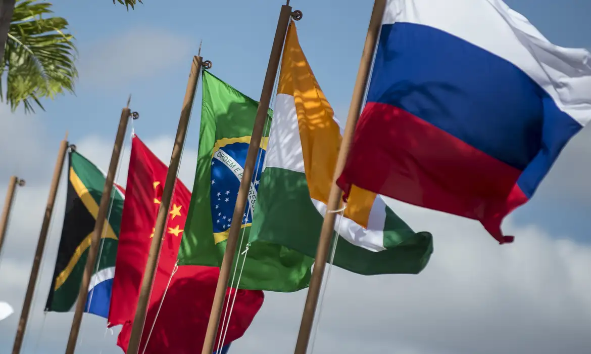 O fórum parlamentar tem o objetivo de debater o papel das casas legislativas no fortalecimento do diálogo entre os países que compõem o Brics -  (crédito: Marcelo Camargo/Agência Brasil)