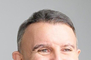 A apuração indica que o prefeito de Palmas, Eduardo Siqueira Campos (Podemos), teria tido o prévio a informações sigilosas relacionadas a operações policiais ainda em andamento, o que poderia ter comprometido o êxito das ações judiciais subsequentes -  (crédito: Rede social)